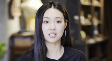 美女扒开下面让男生舔